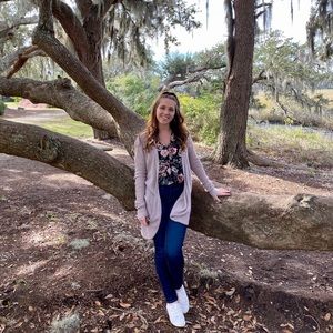 Meet your Posher, Ashley